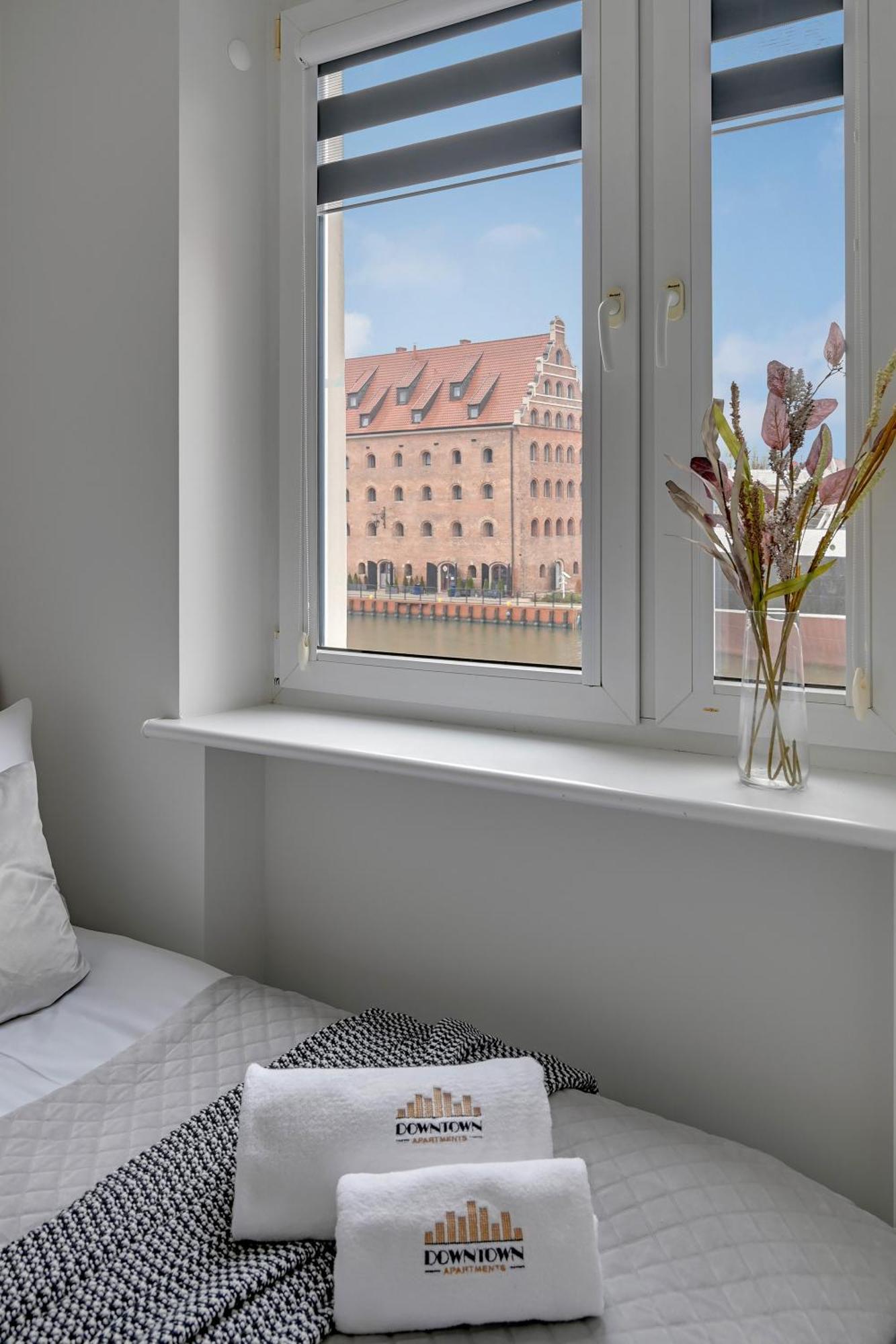 Motlawa Bulvar Residence Z Widokiem Na Rzeke Motlawa By Downtown Apartments グダニスク エクステリア 写真