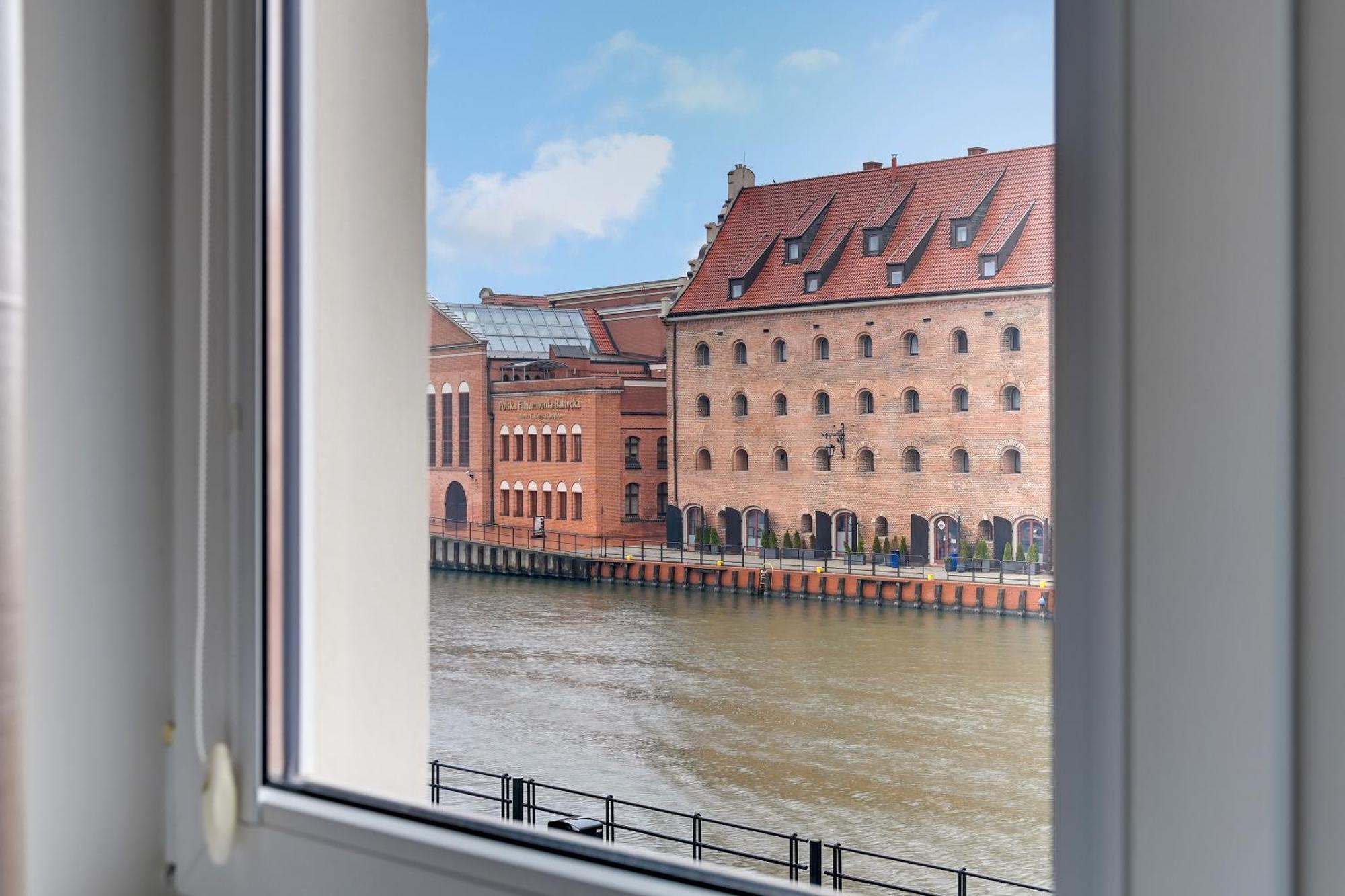 Motlawa Bulvar Residence Z Widokiem Na Rzeke Motlawa By Downtown Apartments グダニスク エクステリア 写真